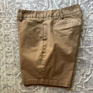 Lands End Women’s Tan Shorts